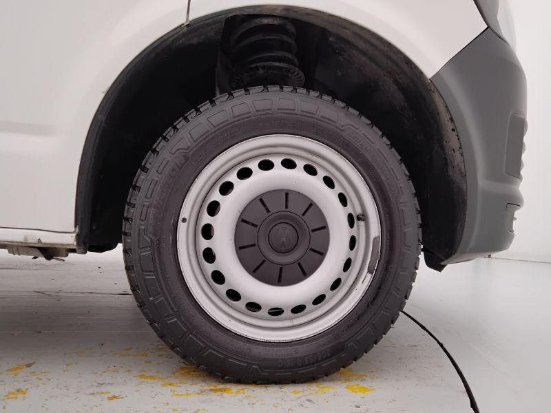 GuidiCar - VOLKSWAGEN INDUSTRIALI Transporter 2018 Transporter - Transporter Van  Business   2.0 TDI 81 kW  ant. man. L1 Usato